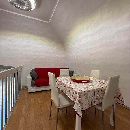 Aura Apartment Бриндизи Экстерьер фото