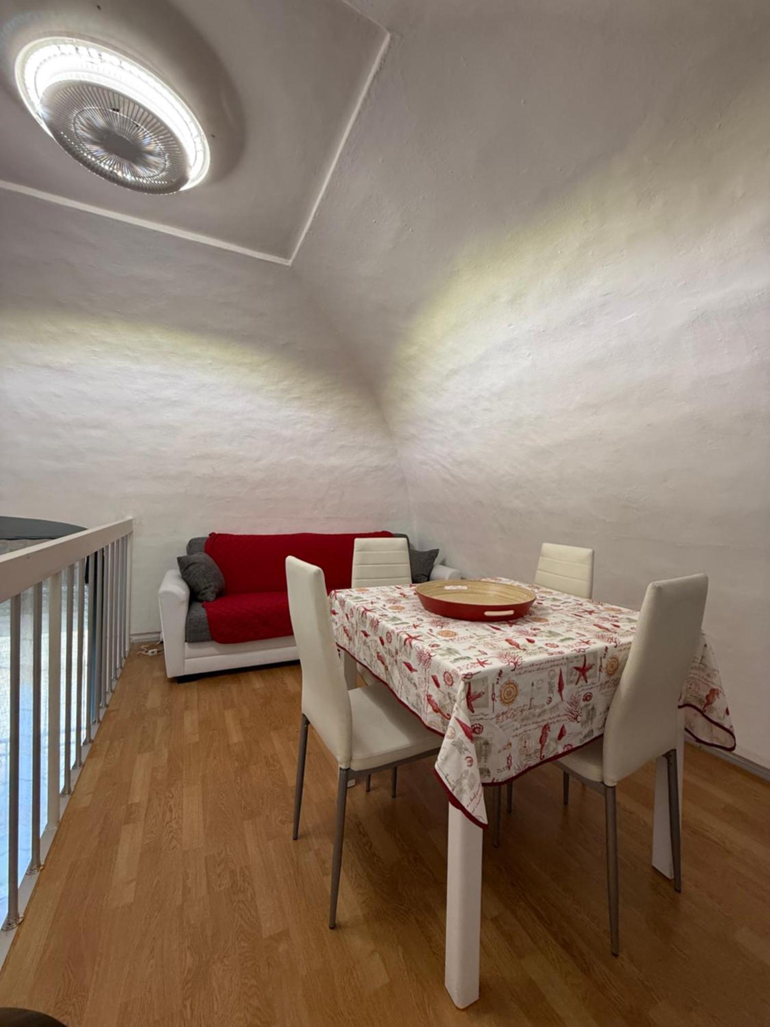 Aura Apartment Бриндизи Экстерьер фото